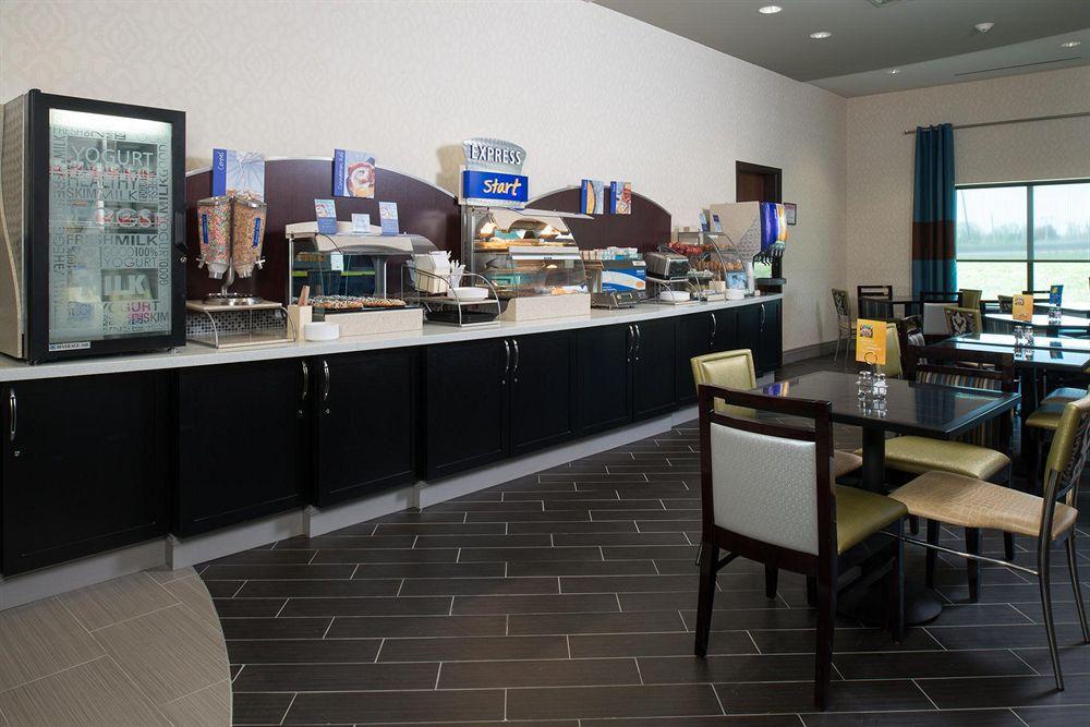 Holiday Inn Express & Suites Kansas City Airport By Ihg Restaurante foto