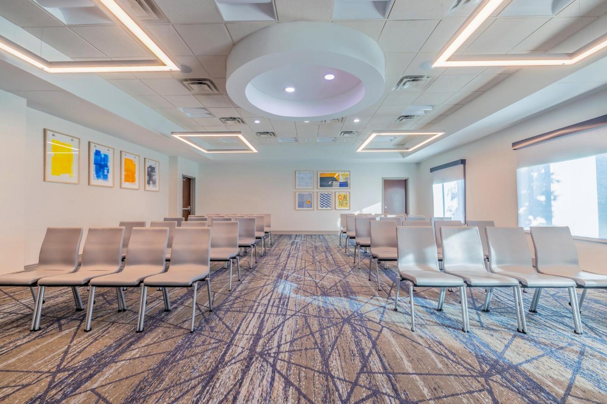 Holiday Inn Express & Suites Kansas City Airport By Ihg Exterior foto