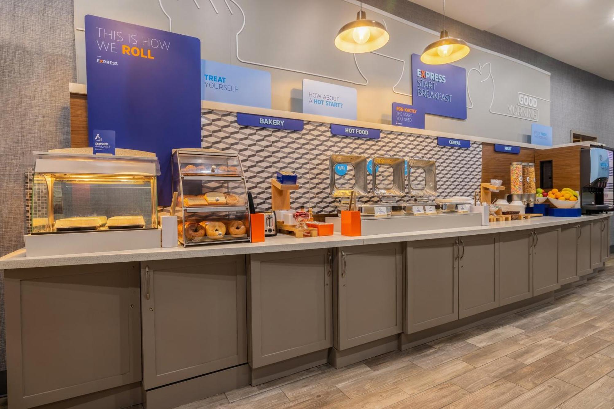 Holiday Inn Express & Suites Kansas City Airport By Ihg Exterior foto