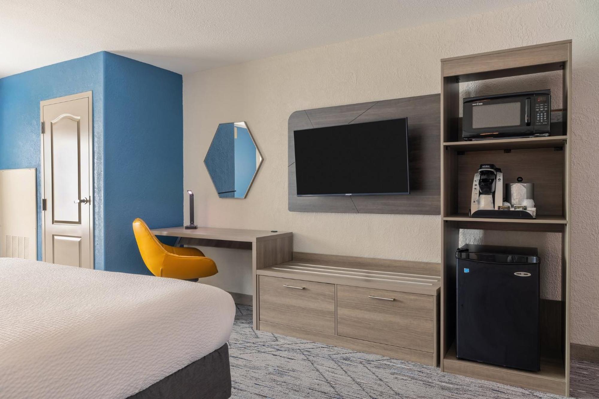 Holiday Inn Express & Suites Kansas City Airport By Ihg Exterior foto