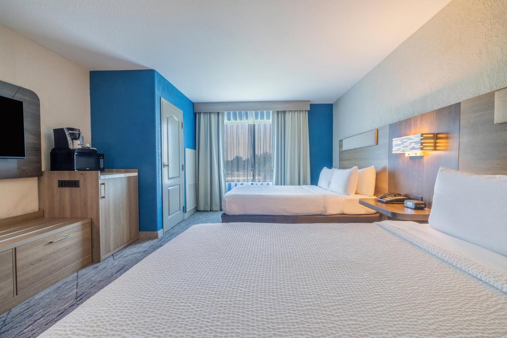 Holiday Inn Express & Suites Kansas City Airport By Ihg Exterior foto