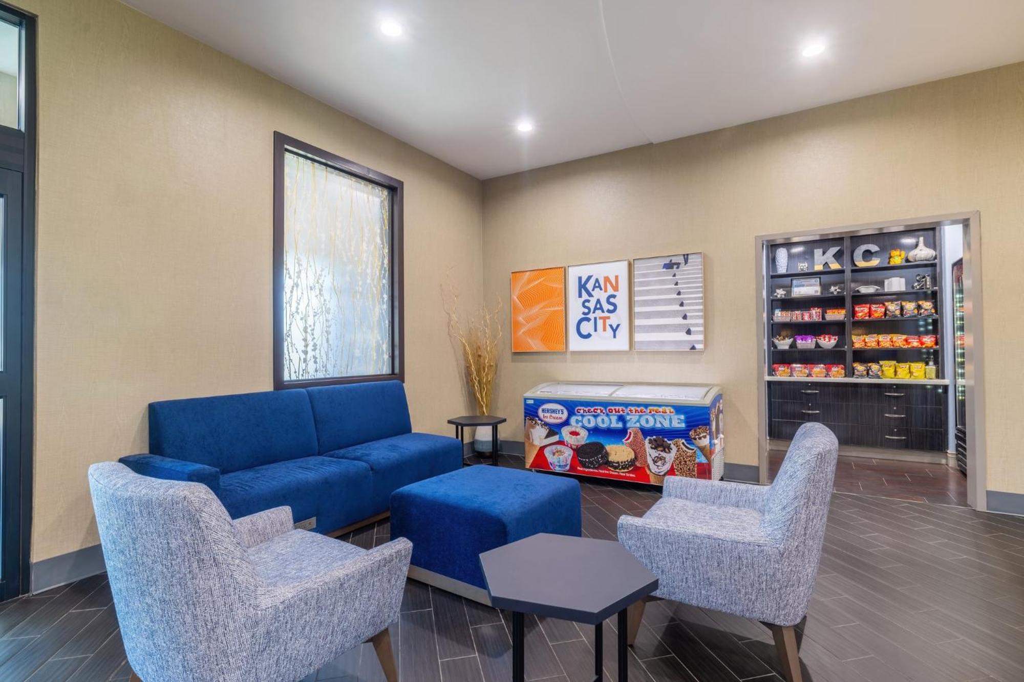 Holiday Inn Express & Suites Kansas City Airport By Ihg Exterior foto